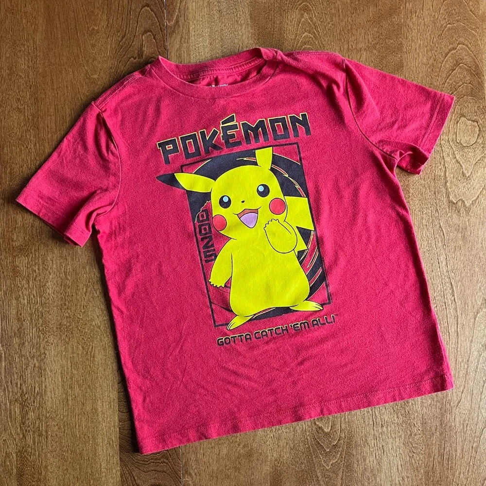 Old Navy Pikachu tee M 8